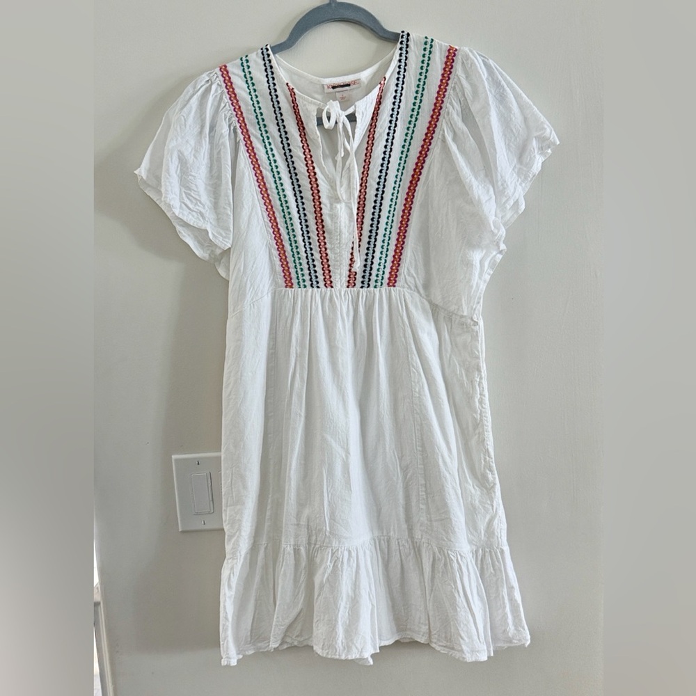 Knox Rose White Boho Dress size Small. Summer. Cap Flutter Sleeves. Knee Length